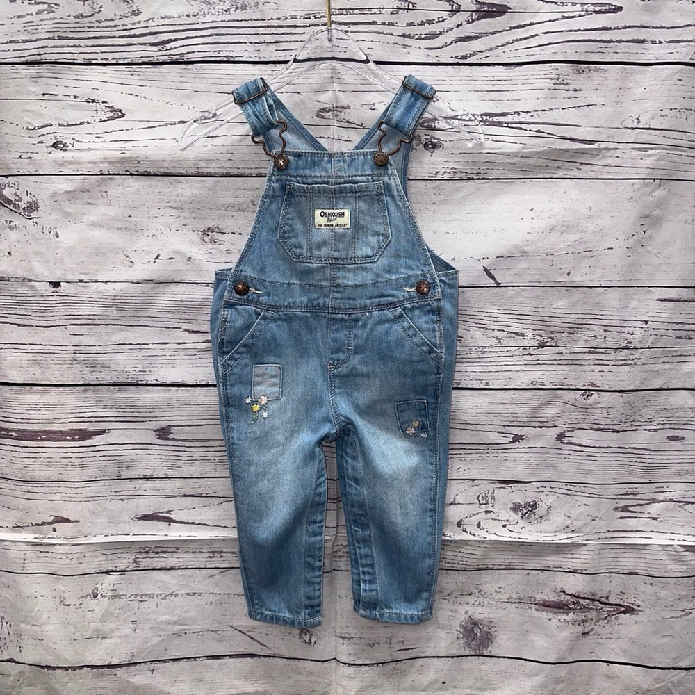 Oshkosh B’Gosh Girls Flower Detail Overalls Size 9 Months